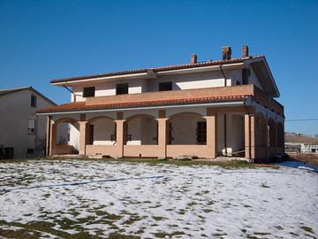 Villa tra le colline marchigiane