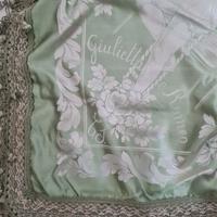 Copriletto matrimoniale antico