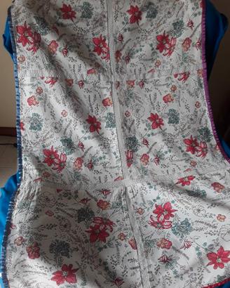 copritavolo con inserto pizzo 