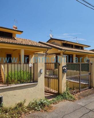 Villetta a schiera di 100 m² con 2 locali e box au