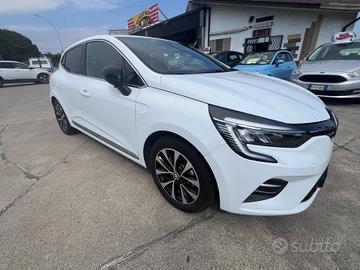 Renault Clio Full Hybrid E-Tech 145 CV 5 porte Evo