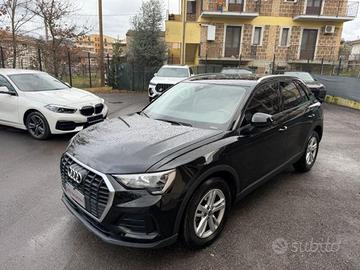 AUDI Q3 35 TDI quattro S tronic Business Advance