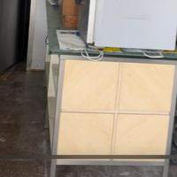Tavolo in acciaio + legno + vetro