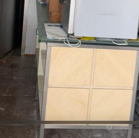Tavolo in acciaio + legno + vetro