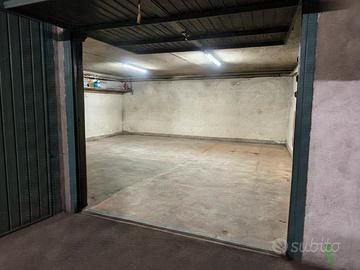 Box auto di 36 mq a Saint Vincent