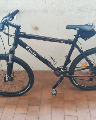 Mountainbike rockrider 8.1
