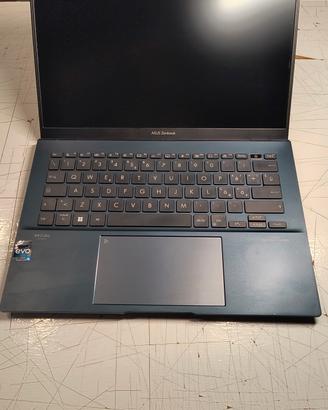 Asus Zenbook 14" i5