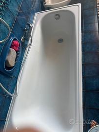 Vasca da bagno in ceramica