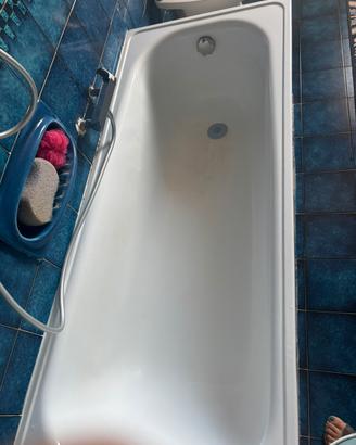 Vasca da bagno in ceramica