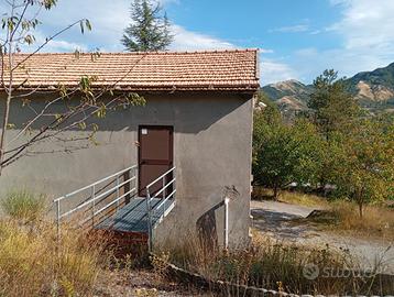 Magazzino bilocale su due livelli più terreno