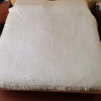 Copriletto vintage in cotone piquet bianco