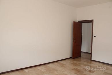 Casa con cantina e garage - cossoine