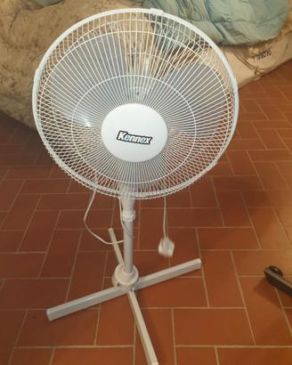 Ventilatore a piantana Kennex Usato pochissimo