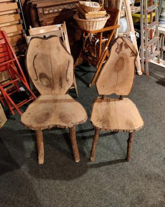 Coppia di sedie in legno