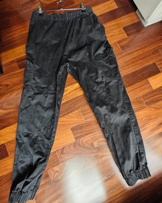 Pantaloni cargo neri con elastico