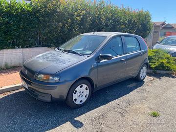 Fiat Punto con batterie e gomme nuove