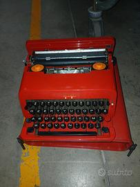 macchina da scrivere olivetti rossa Valentine