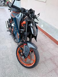 ktm Duke 390 