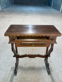 Scrivania vintage in Legno
