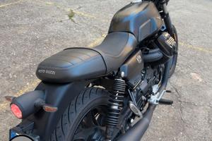 Moto Guzzi V7 850 Stone 2023 Mistral Perfetta