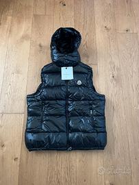 Gilet Moncler nero imbottito con cappuccio