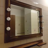 Specchio vintage con luci