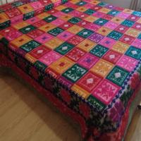 Coperta antica ricamata a mano