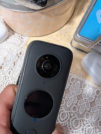 Insta360 ONE X2 - Videocamera 360°