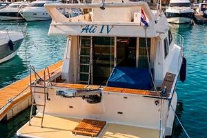 Cabinato a motore linea d'asse con fly