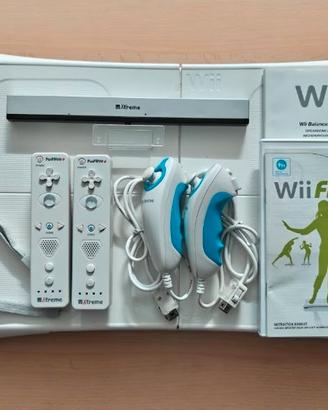 Accessori Wii - Balance Board + WiiFit Plus + cont