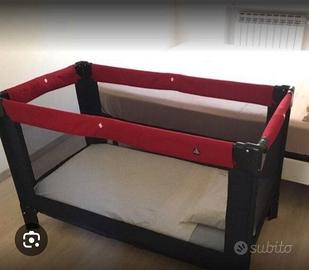 NUOVISSIMO lettino da campeggio con materassino 