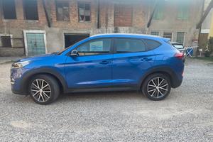 Hyundai TUCSON 1.7 CRDI DCT 2WD GO