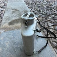 Contenitore per latte vintage