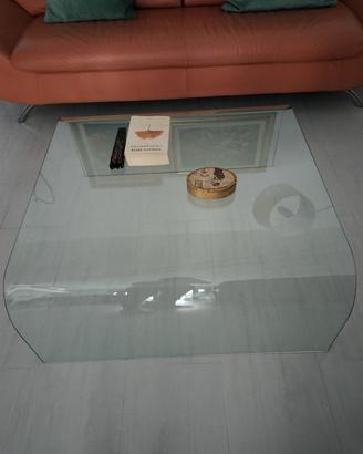Tavolino da salotto in vetro temperato.       