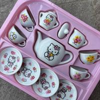 Hello Kitty servizio da tè in miniatura