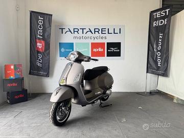 Vespa 125 GTS SUPERTECH E5+ GRIGIO OTTIMISTA MY25