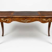 Scrivania legno stile Luigi XV in pelle e bronzo