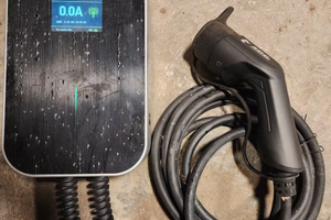 Wallbox monofase  carica auto elettrica carichino