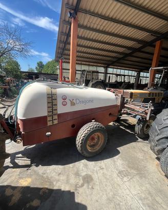 Botte diserbatrice trainata