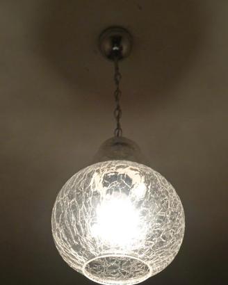 Lampadario a bolla in vetro