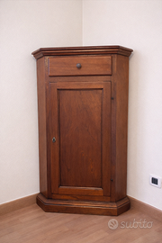 Mobile ad angolo in legno