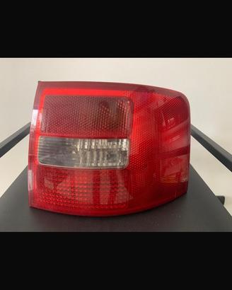 Faro e Stop destro Audi A6