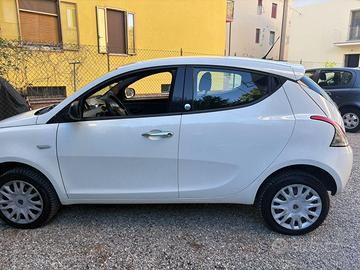 Lancia Ypsilon 2013