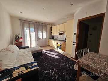 RUSTEGA- Bicamere con garage doppio