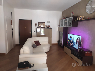 Appartamento luminoso. no agenzie