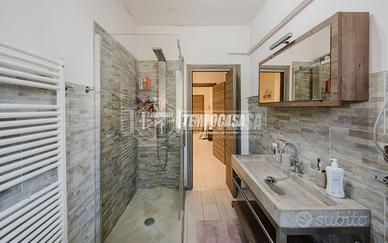 TRILOCALE RISTRUTTURATO COMPLETAMENTE CON GARAGE