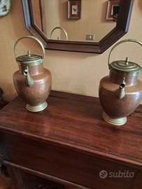 Due brocche in rame vintage