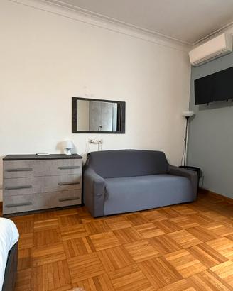 Mobili camera e sala da pranzo soggiorno