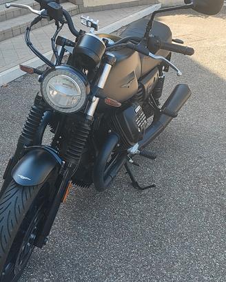 moto guzzi V7 III stone night pack