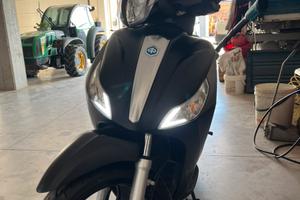Piaggio medley 125